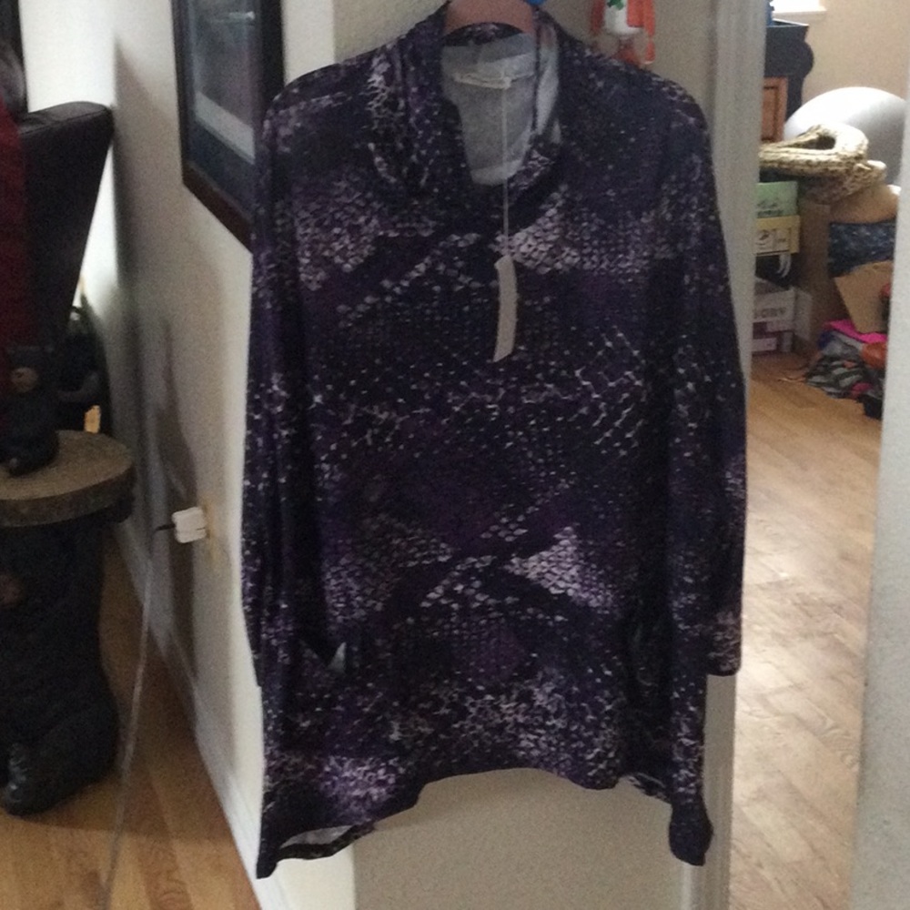 New,  Top with built in face mask.